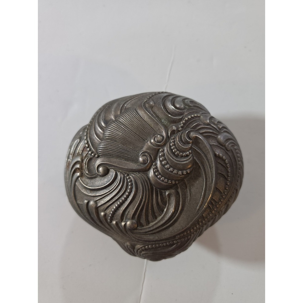 Vintage 4.5" Clam Shell Trinket Jewelry Box Wallace Silvermith Silverplate Italy
